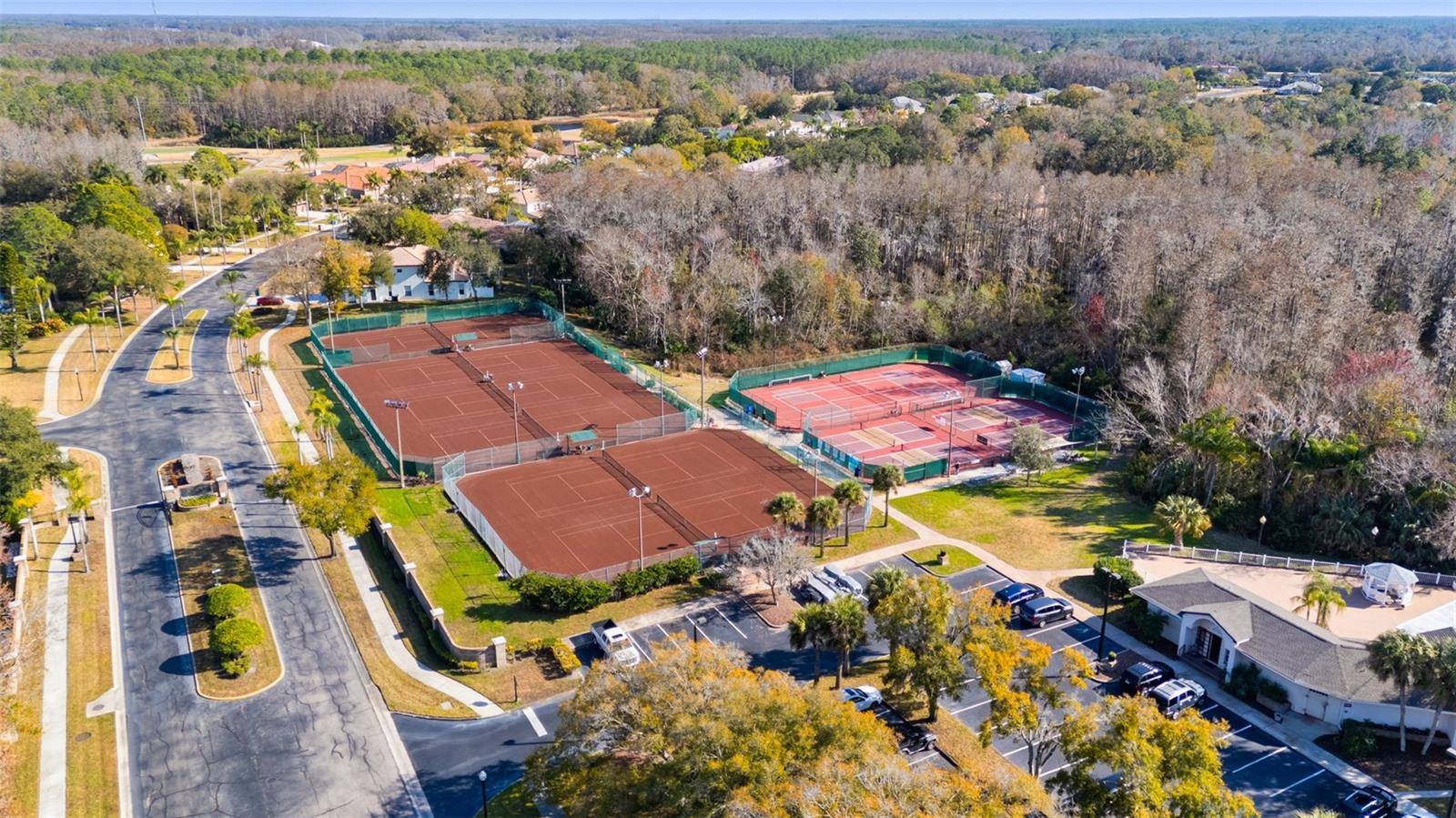 CRESCENT OAKS COUNTRY CLUB PH 1 - Residential