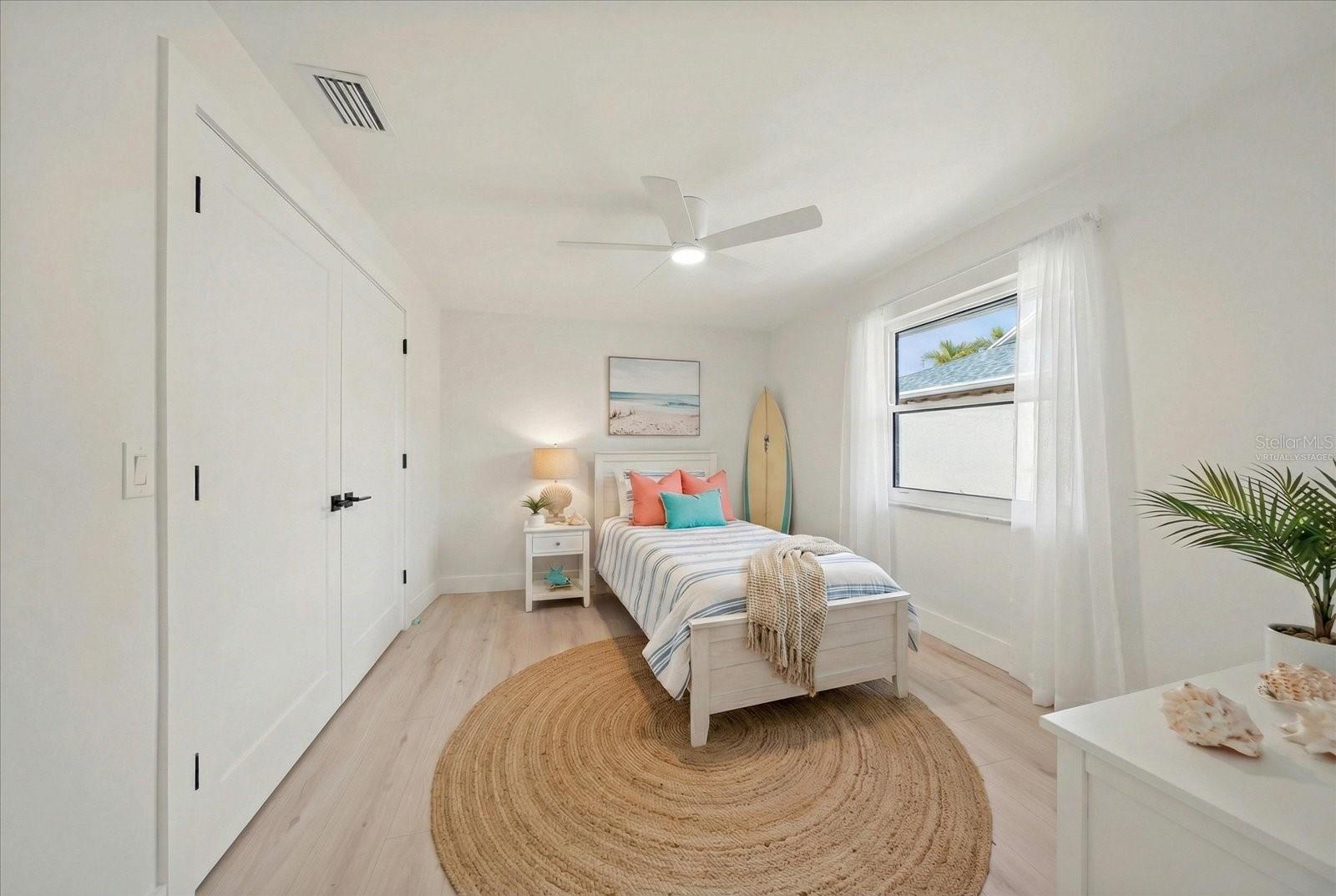 SEMINOLE LAKE GOLF & COUNTRY CLUB ESTATES LAKESIDE - Residential