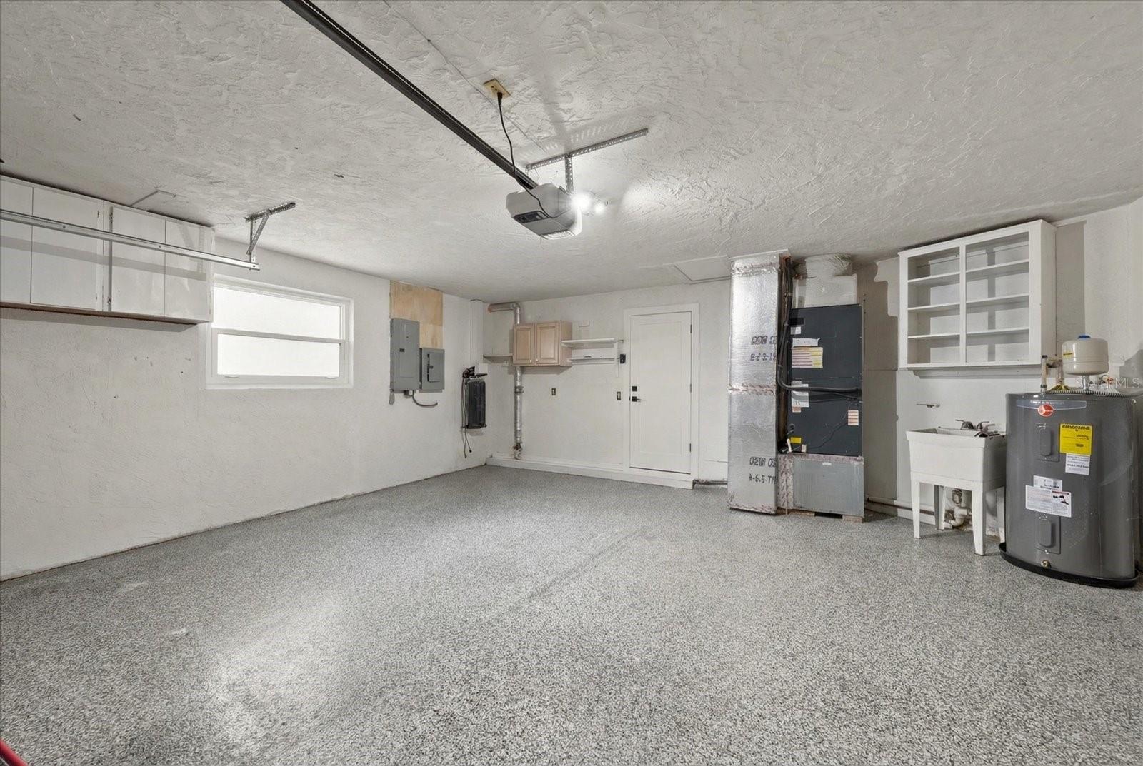 SEMINOLE LAKE GOLF & COUNTRY CLUB ESTATES LAKESIDE - Residential