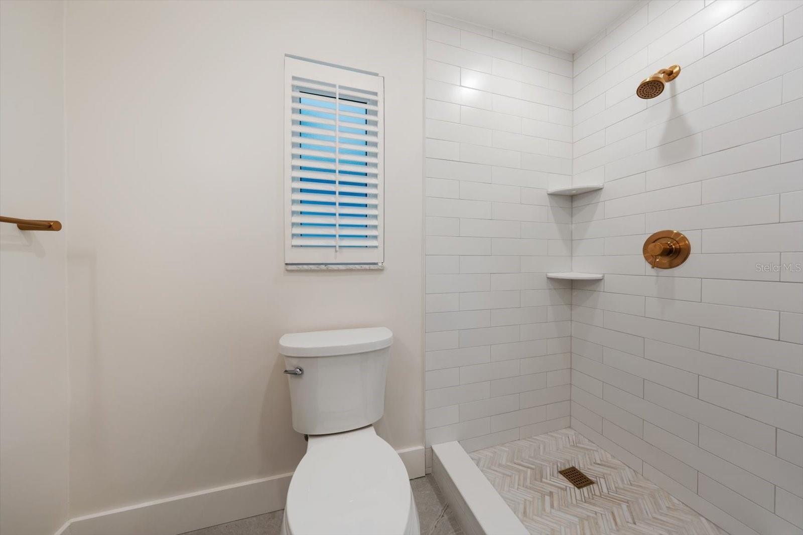 SEMINOLE LAKE GOLF & COUNTRY CLUB ESTATES LAKESIDE - Residential