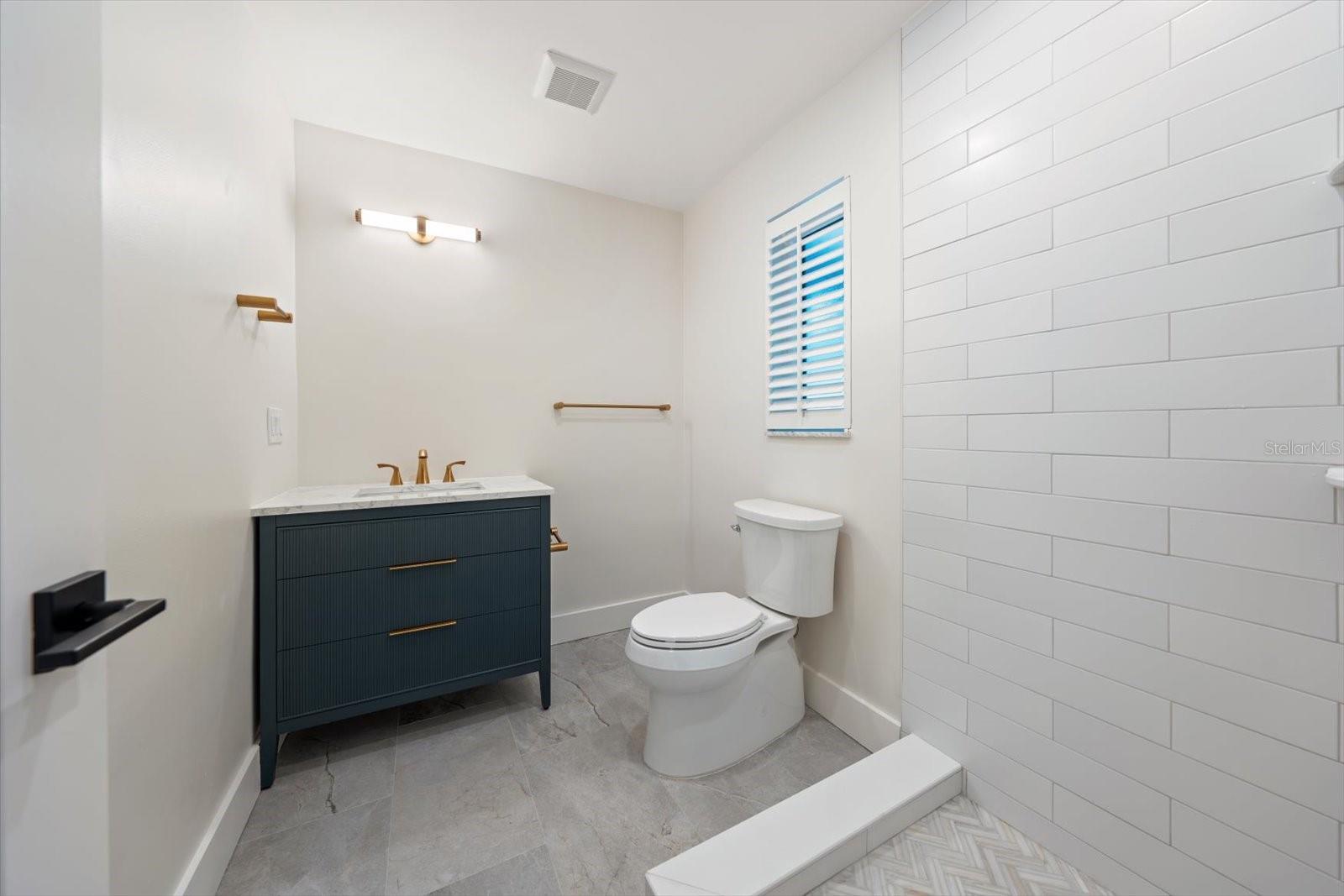 SEMINOLE LAKE GOLF & COUNTRY CLUB ESTATES LAKESIDE - Residential