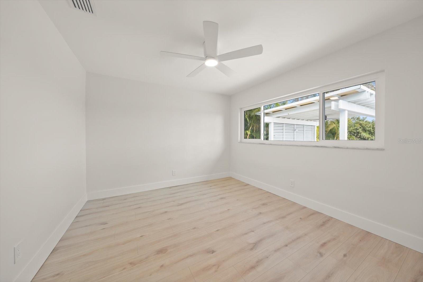 SEMINOLE LAKE GOLF & COUNTRY CLUB ESTATES LAKESIDE - Residential