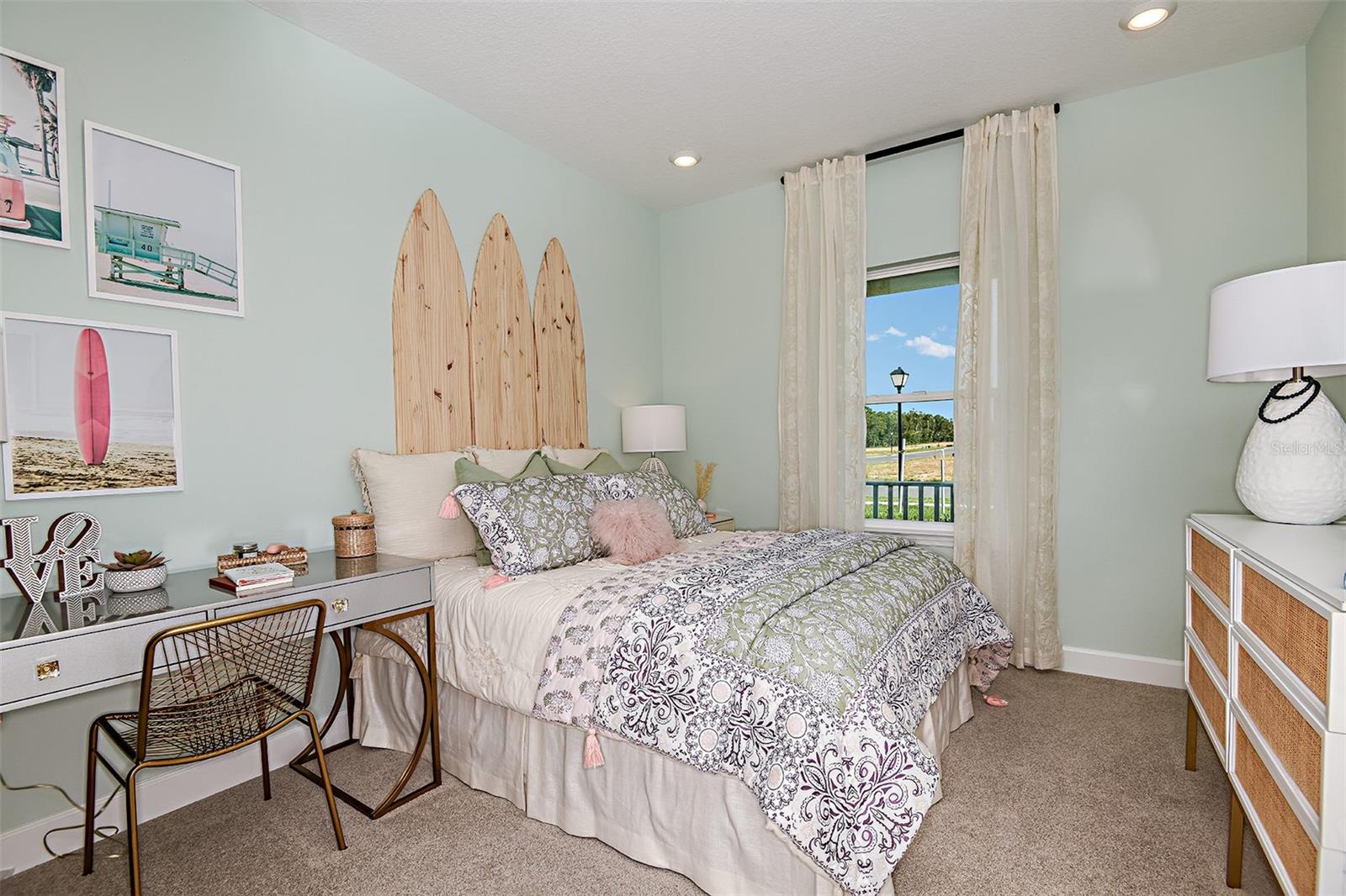 LOCHSIDE - Residential