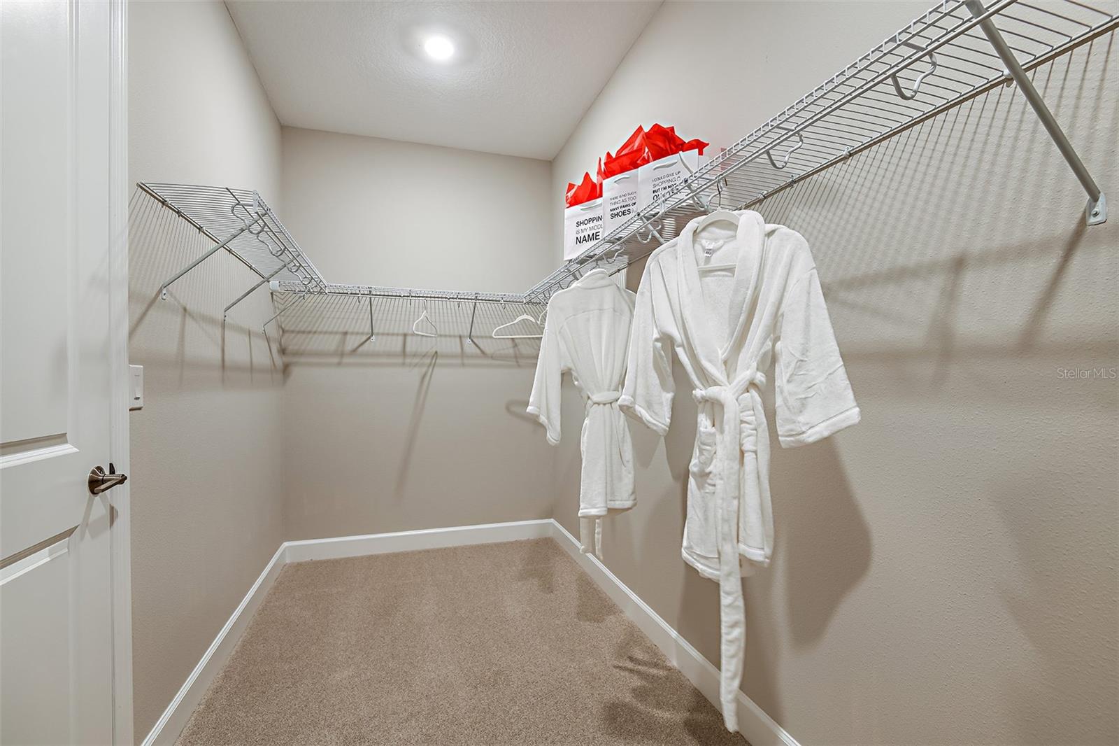 LOCHSIDE - Residential