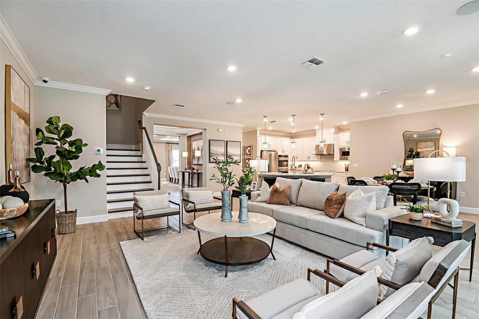 LOCHSIDE - Residential