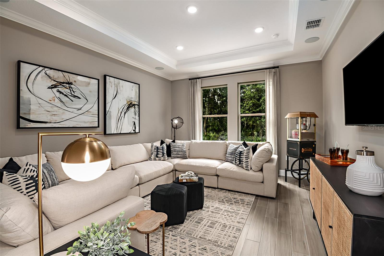 LOCHSIDE - Residential