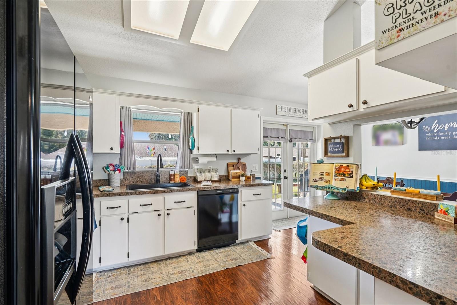 CRESTVIEW - Residential