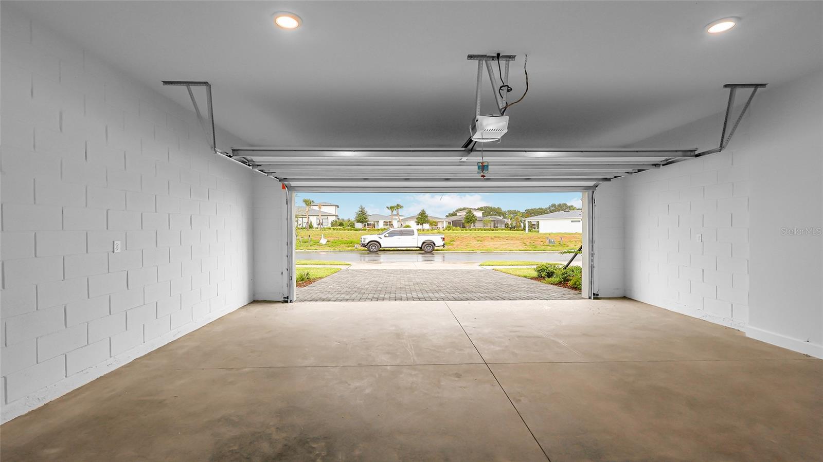 CRESSWIND AT LAKE HARRIS - Residential