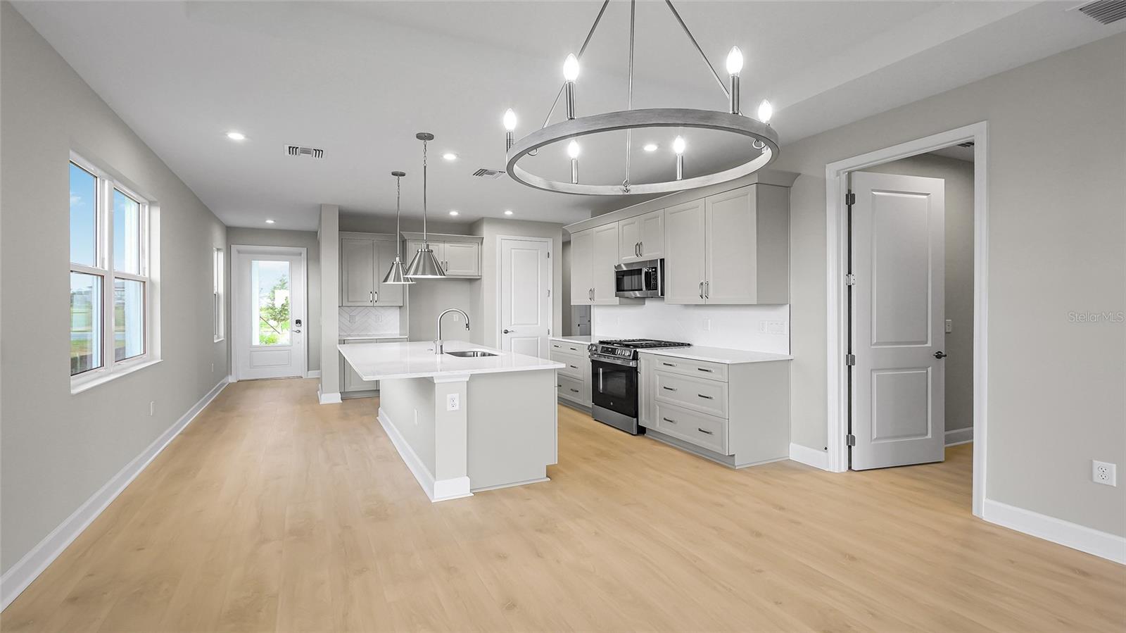 CRESSWIND AT LAKE HARRIS - Residential