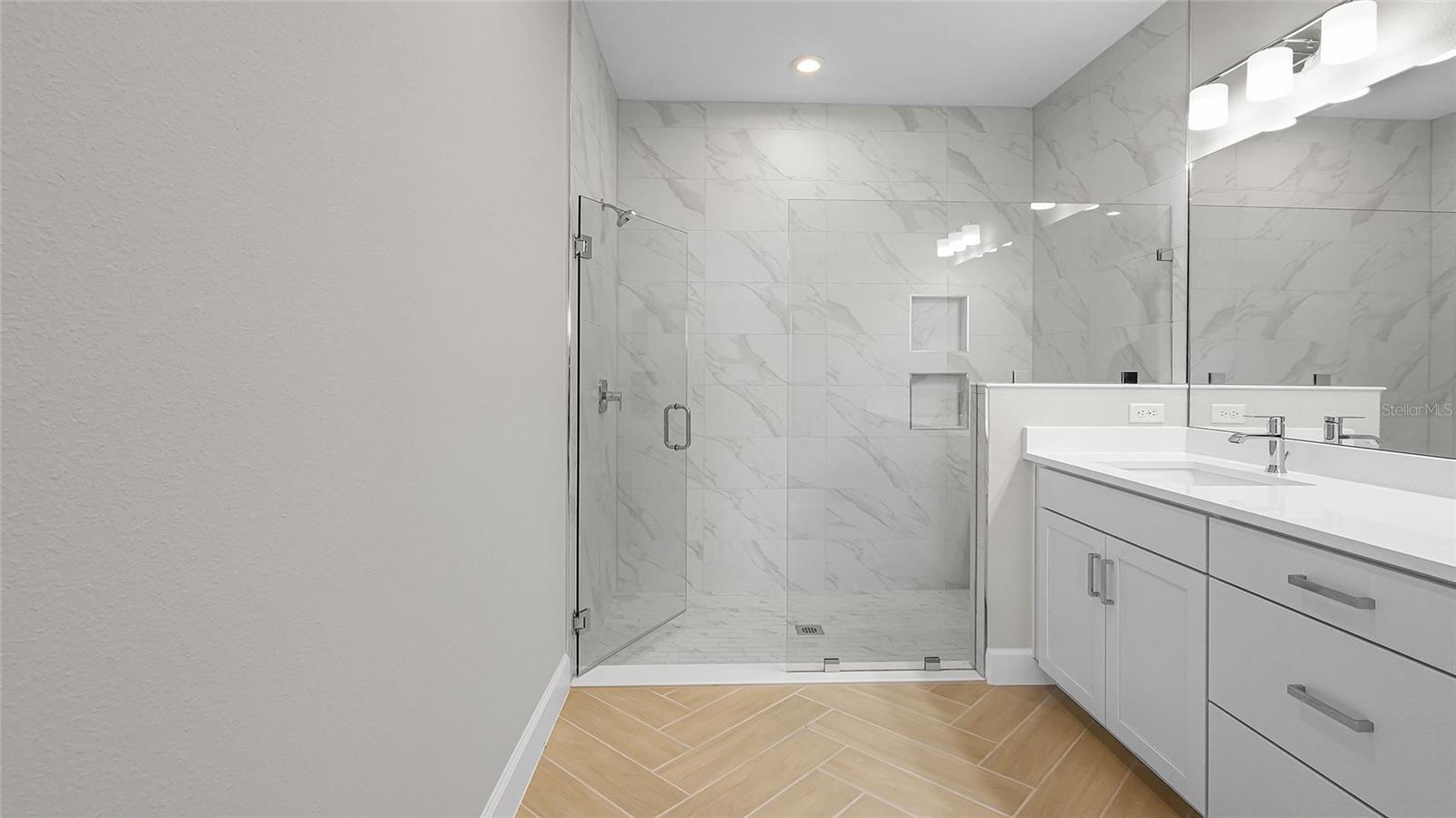 CRESSWIND AT LAKE HARRIS - Residential