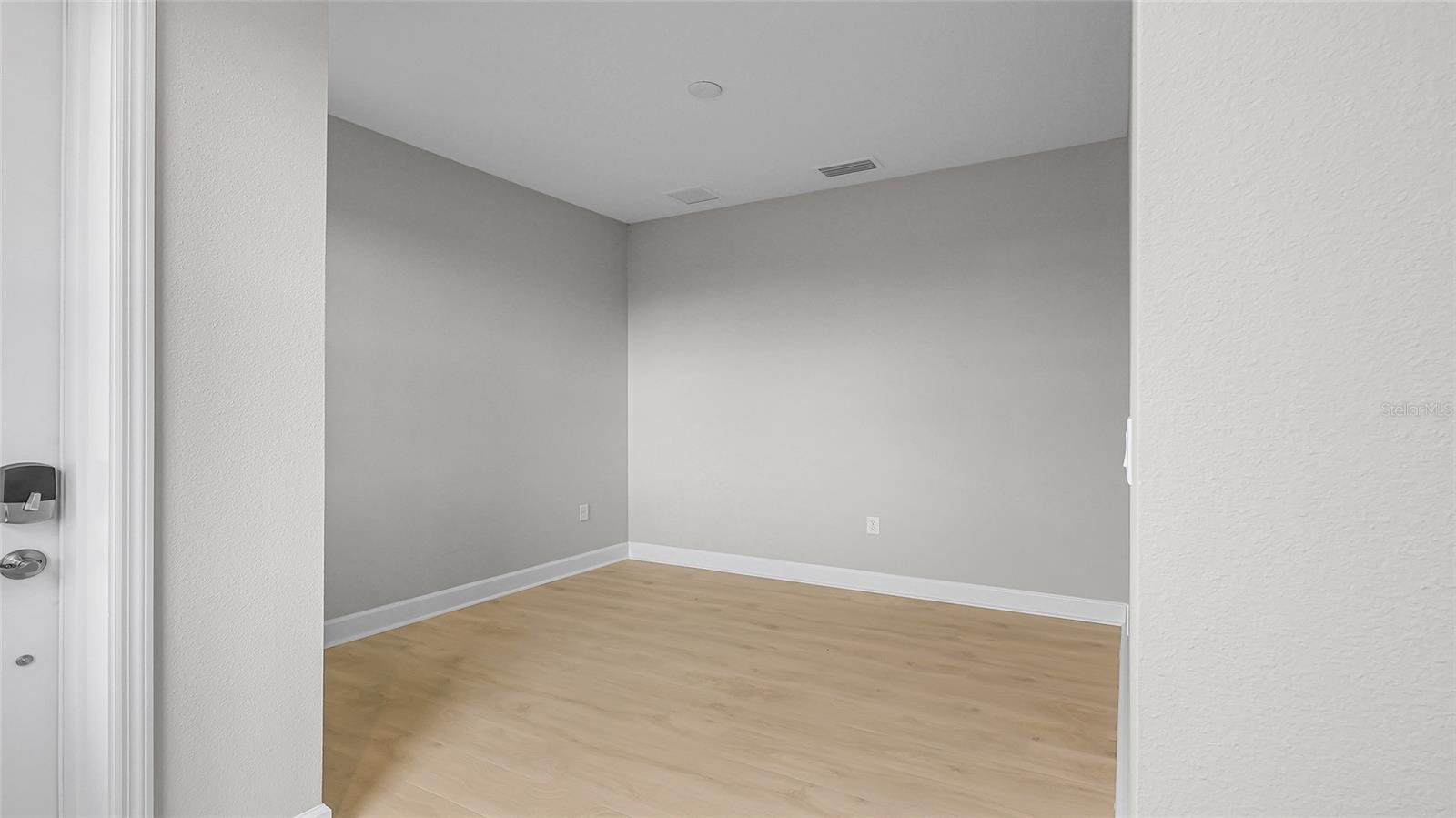 CRESSWIND AT LAKE HARRIS - Residential