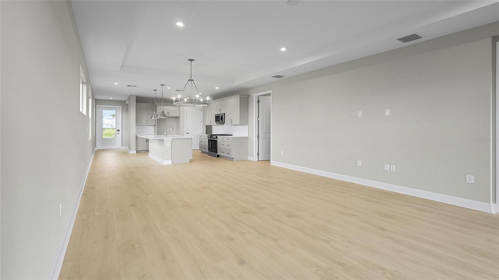 CRESSWIND AT LAKE HARRIS - Residential