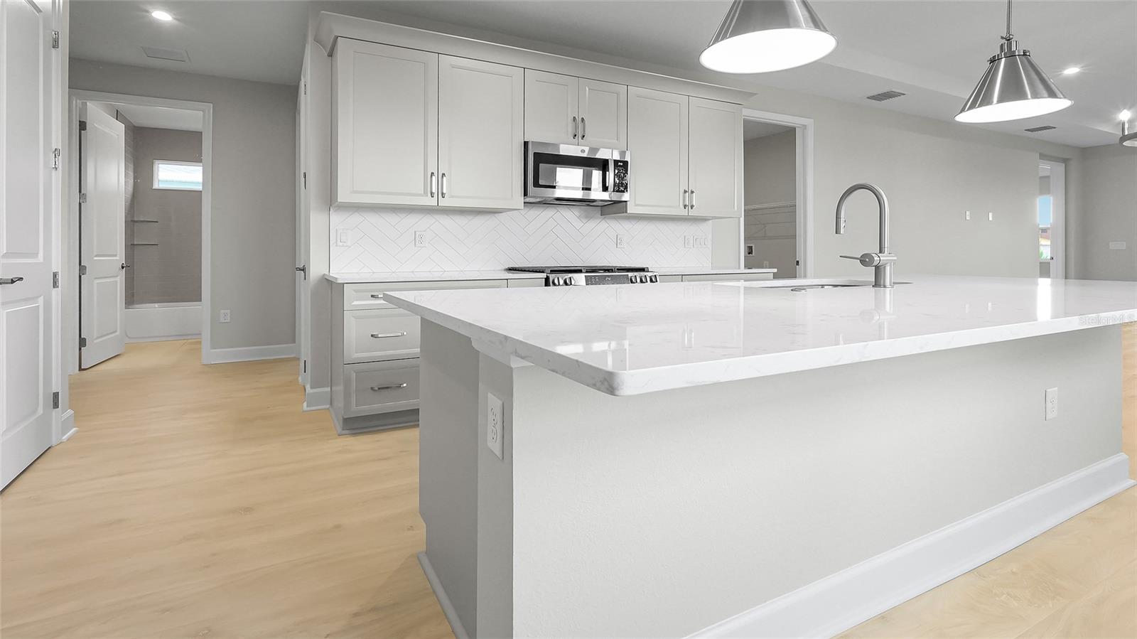 CRESSWIND AT LAKE HARRIS - Residential