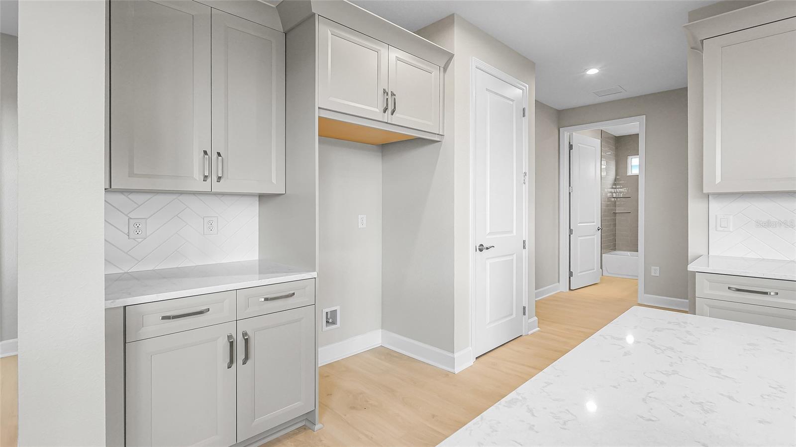 CRESSWIND AT LAKE HARRIS - Residential