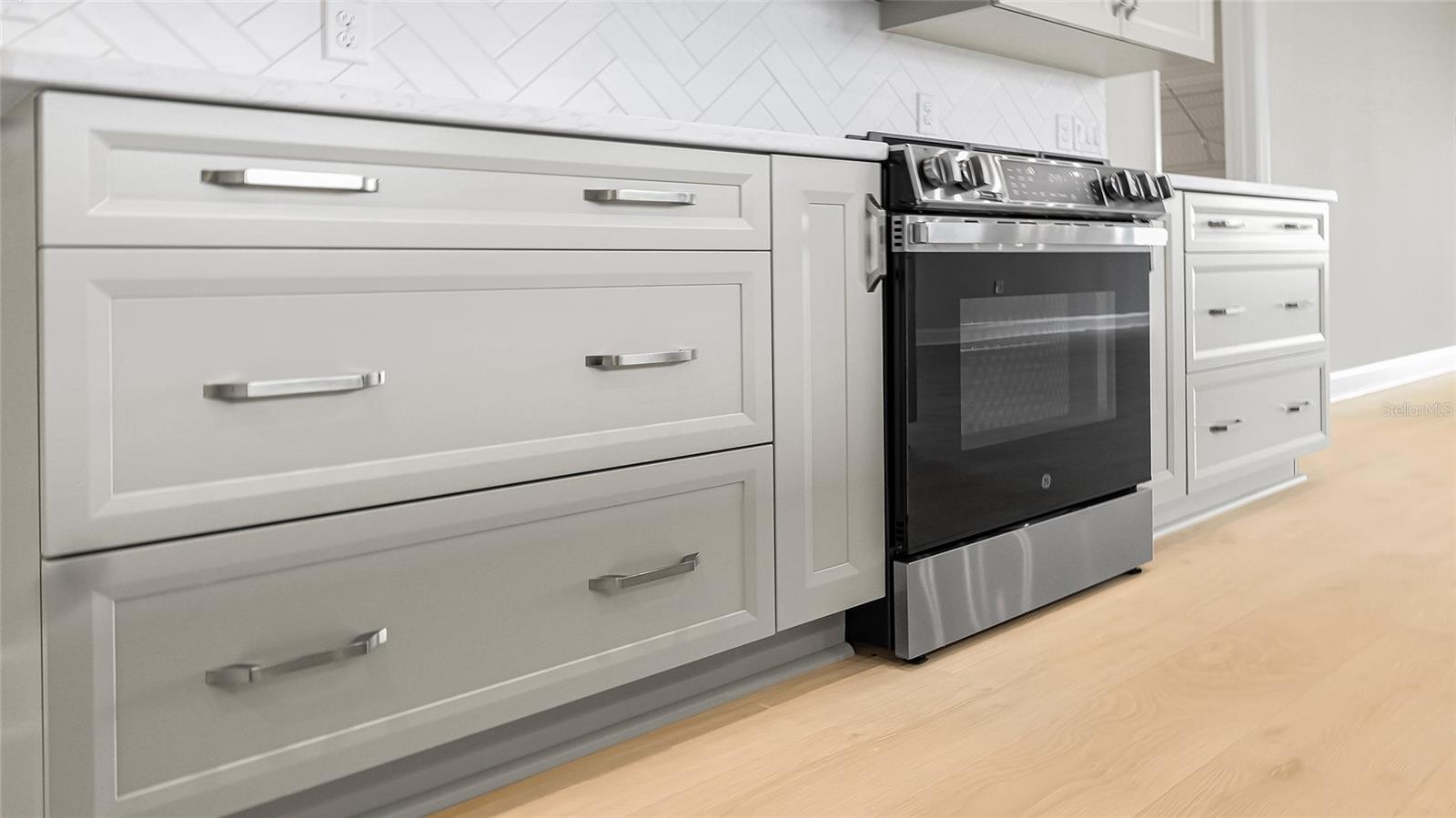 CRESSWIND AT LAKE HARRIS - Residential