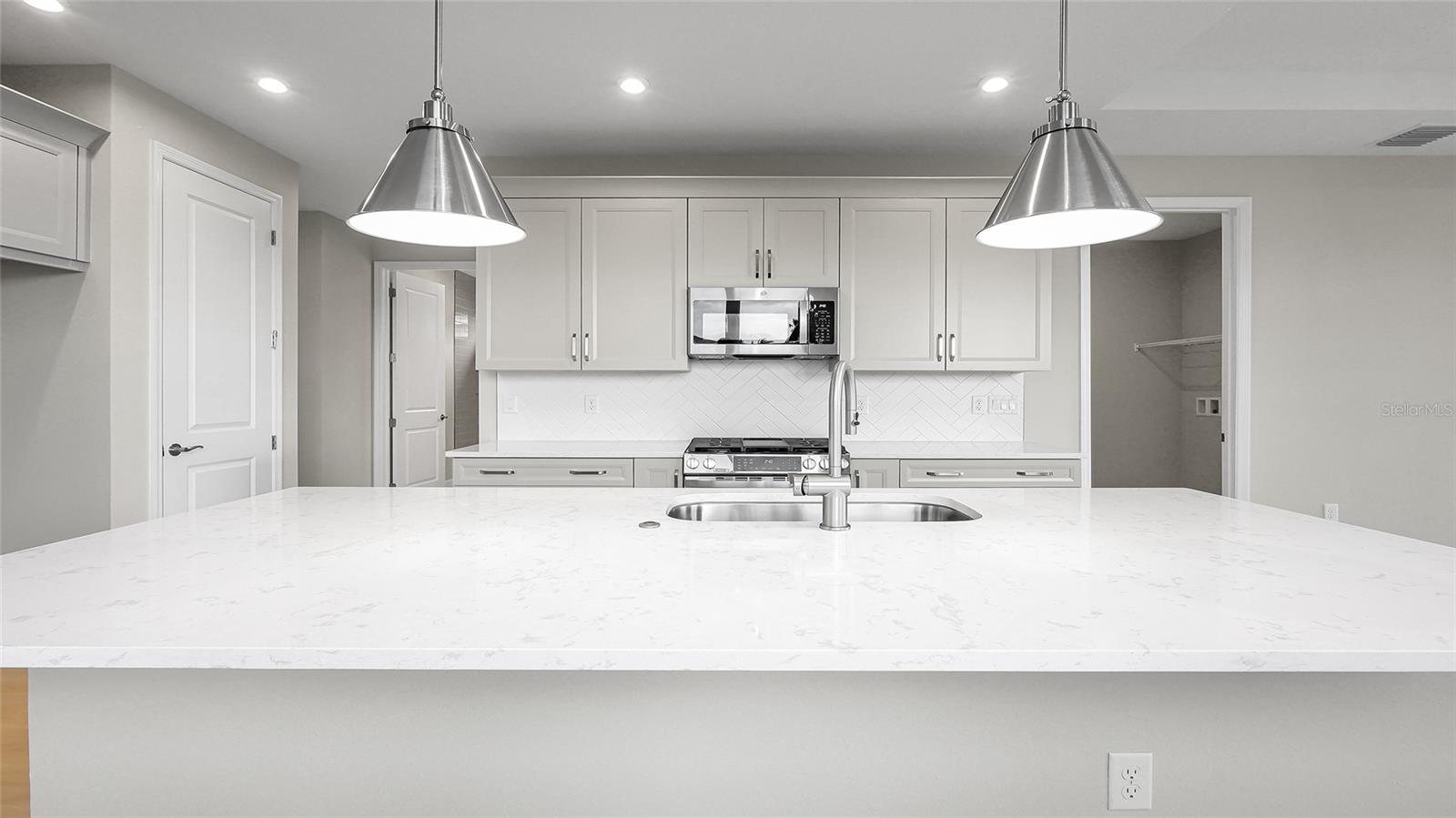 CRESSWIND AT LAKE HARRIS - Residential