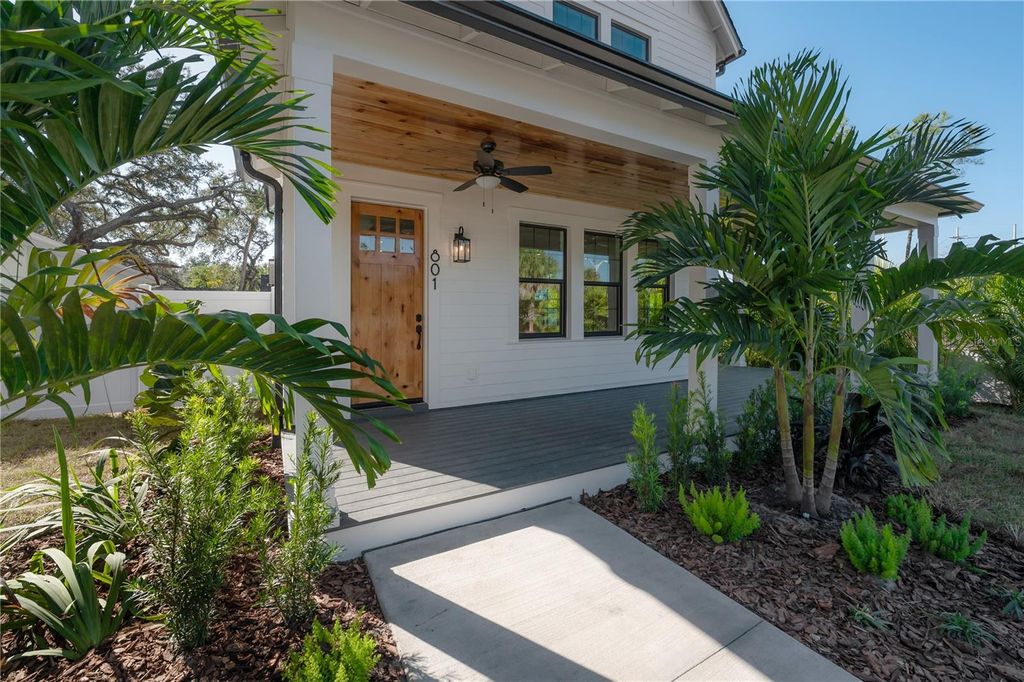 Photo of 801 E North Street, Tampa, FL 33604 (MLS # TB8450088)