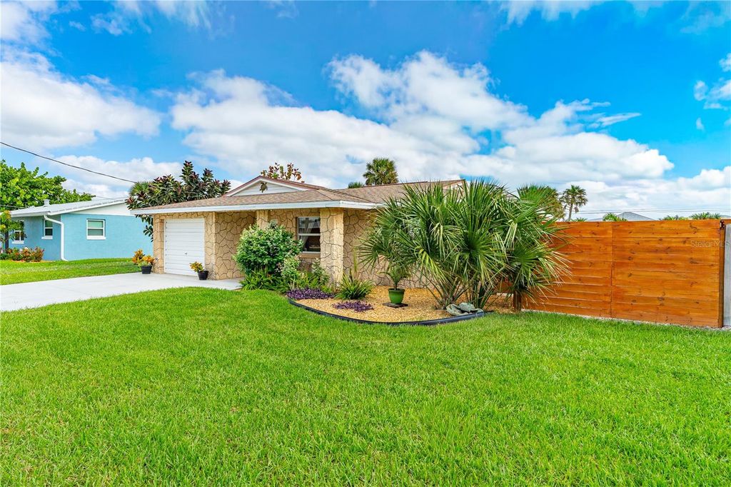 Photo of 4219 Oriole Avenue, Port Orange, FL 32127 (MLS # FC313692)