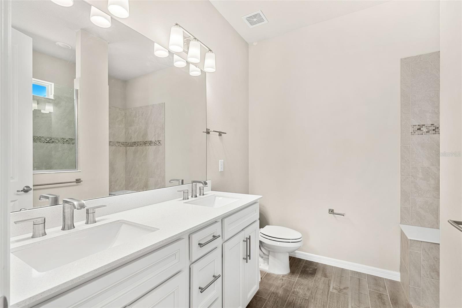 RIDGEVIEW PH 2 - Residential