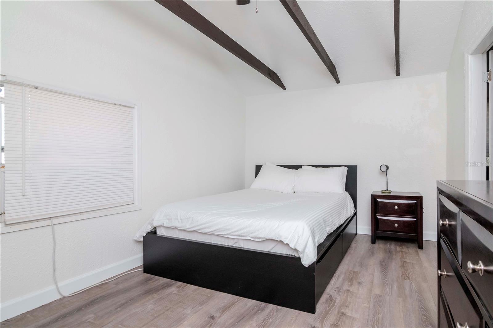 RIVERSHORES - Residential Lease