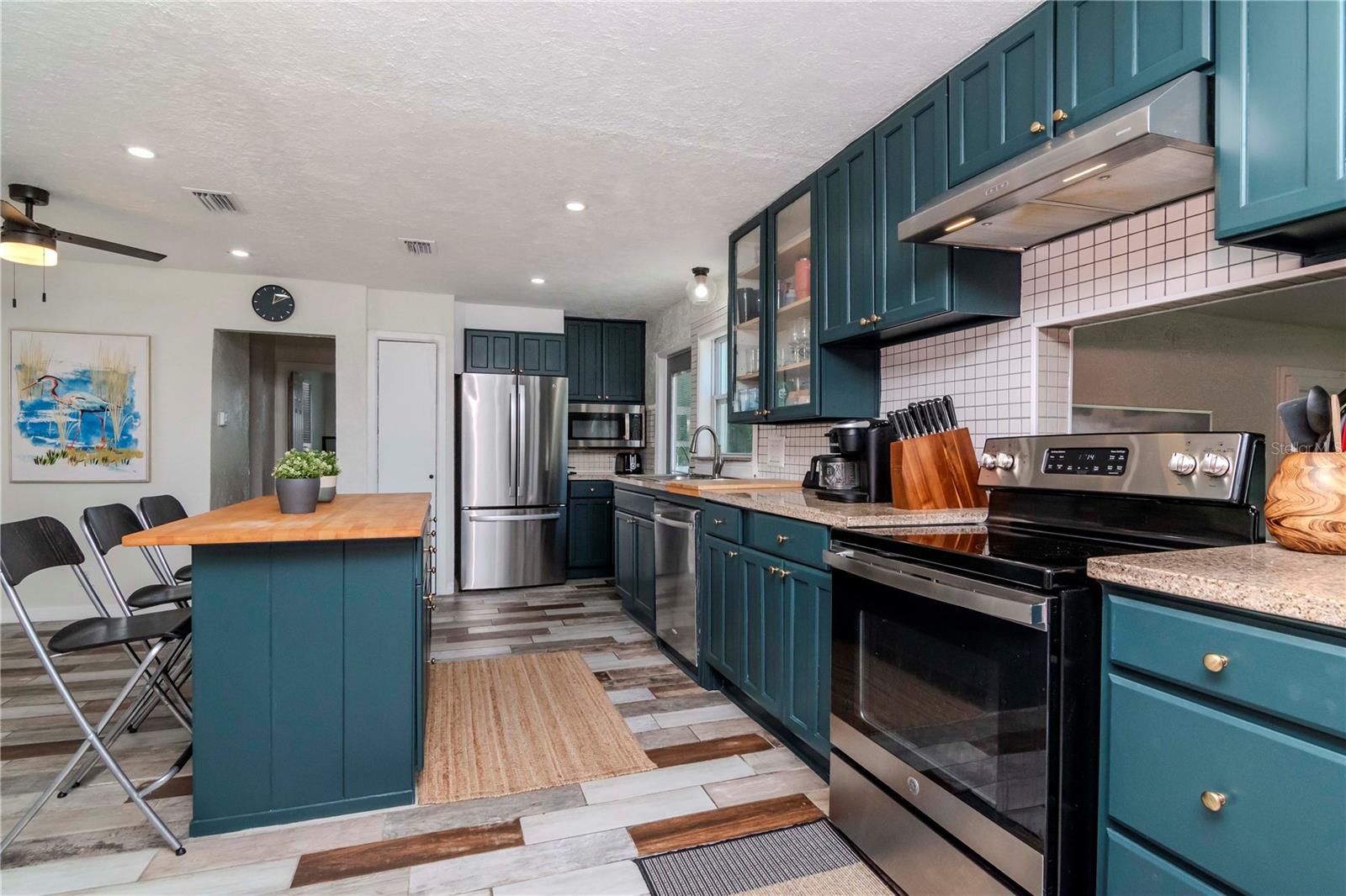 RIVERSHORES - Residential Lease