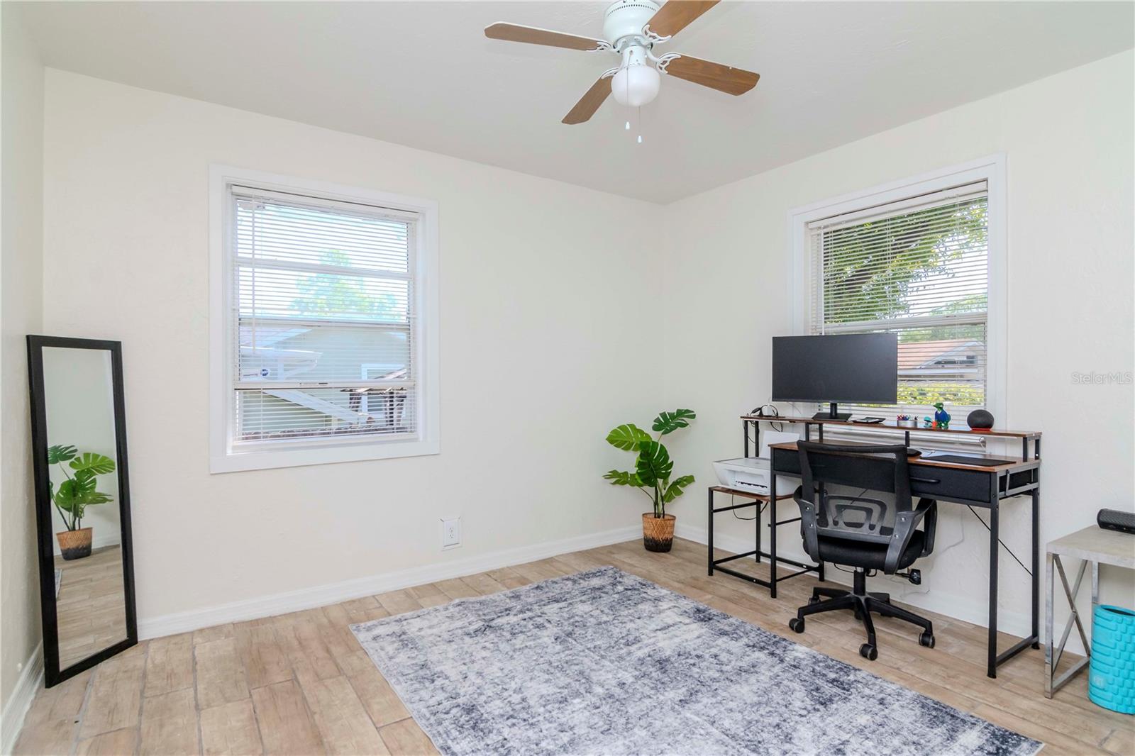 RIVERSHORES - Residential Lease