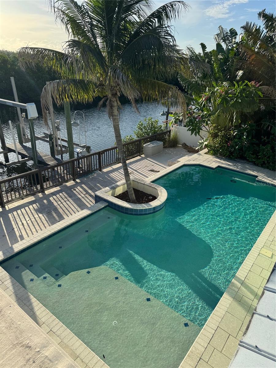 4604 BAY CREST DRIVE