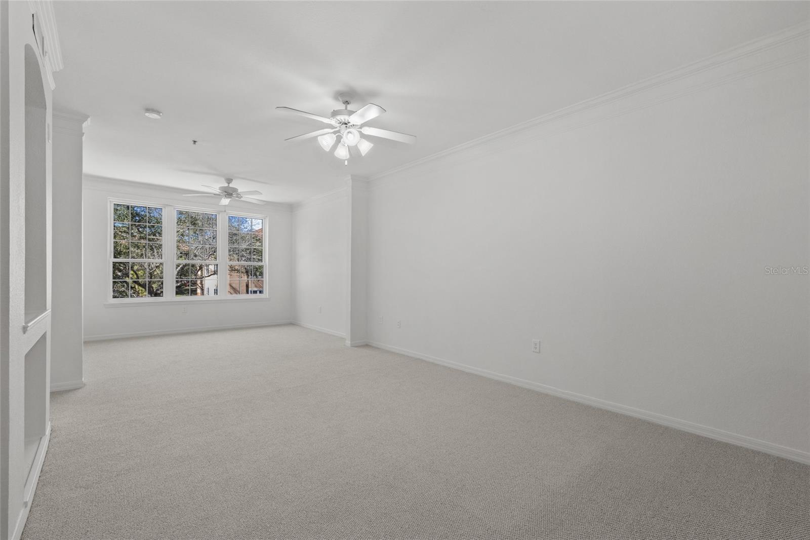 4170 CENTRAL SARASOTA PARKWAY 425