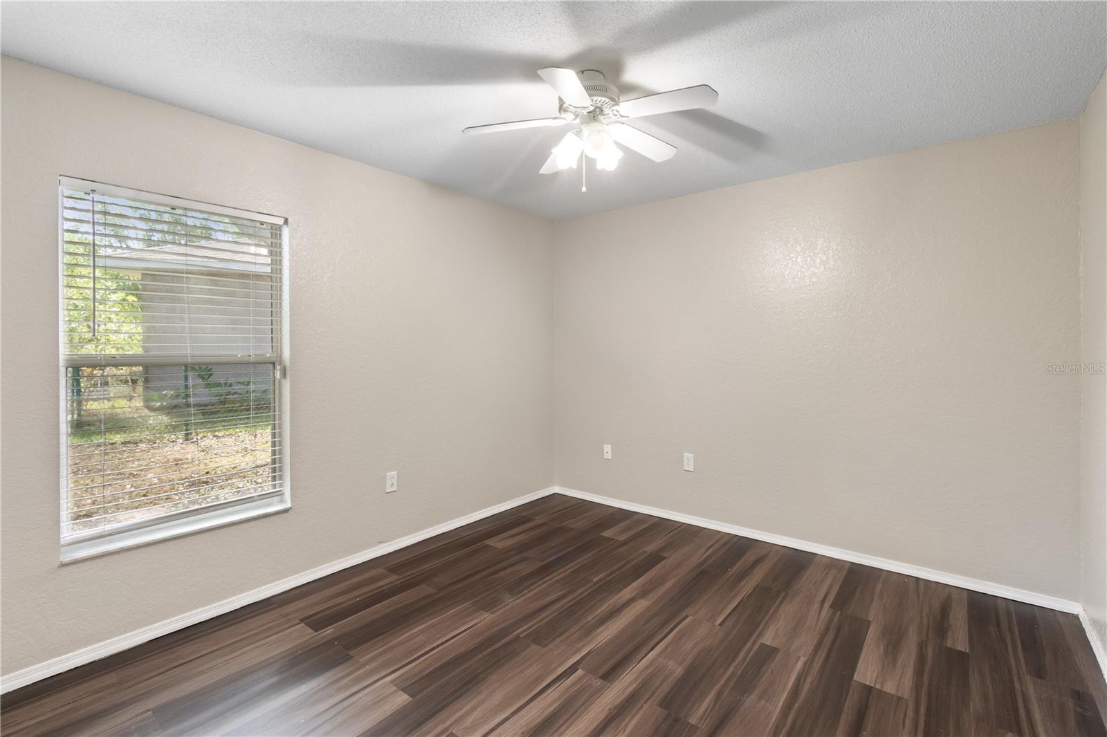 DINNER LAKE SHORES PH 1 - Residential