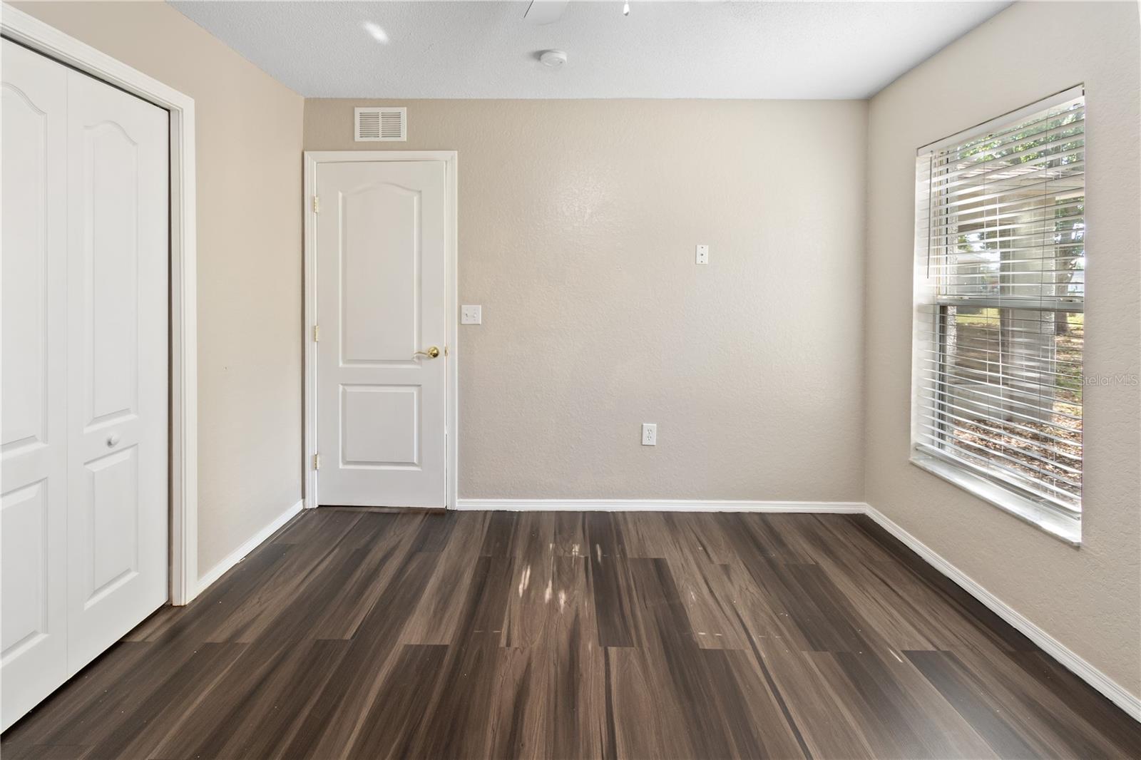 DINNER LAKE SHORES PH 1 - Residential