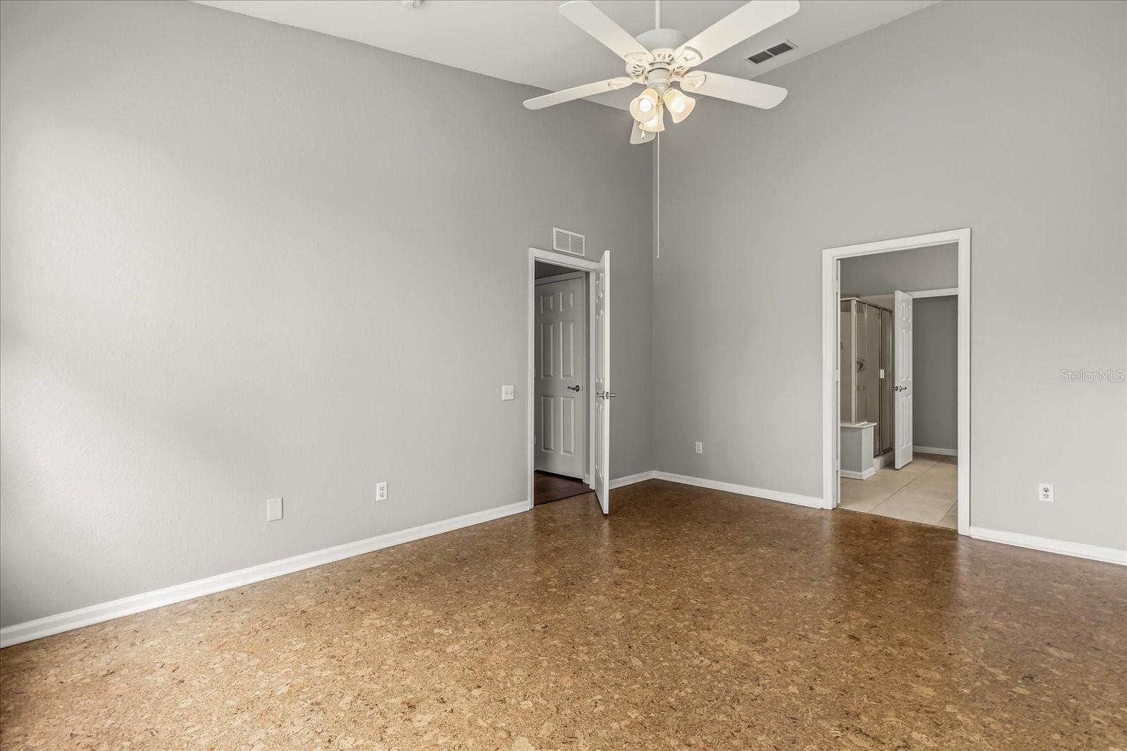 CARRIAGE HOMES/STONEBRIDGE COM - Residential