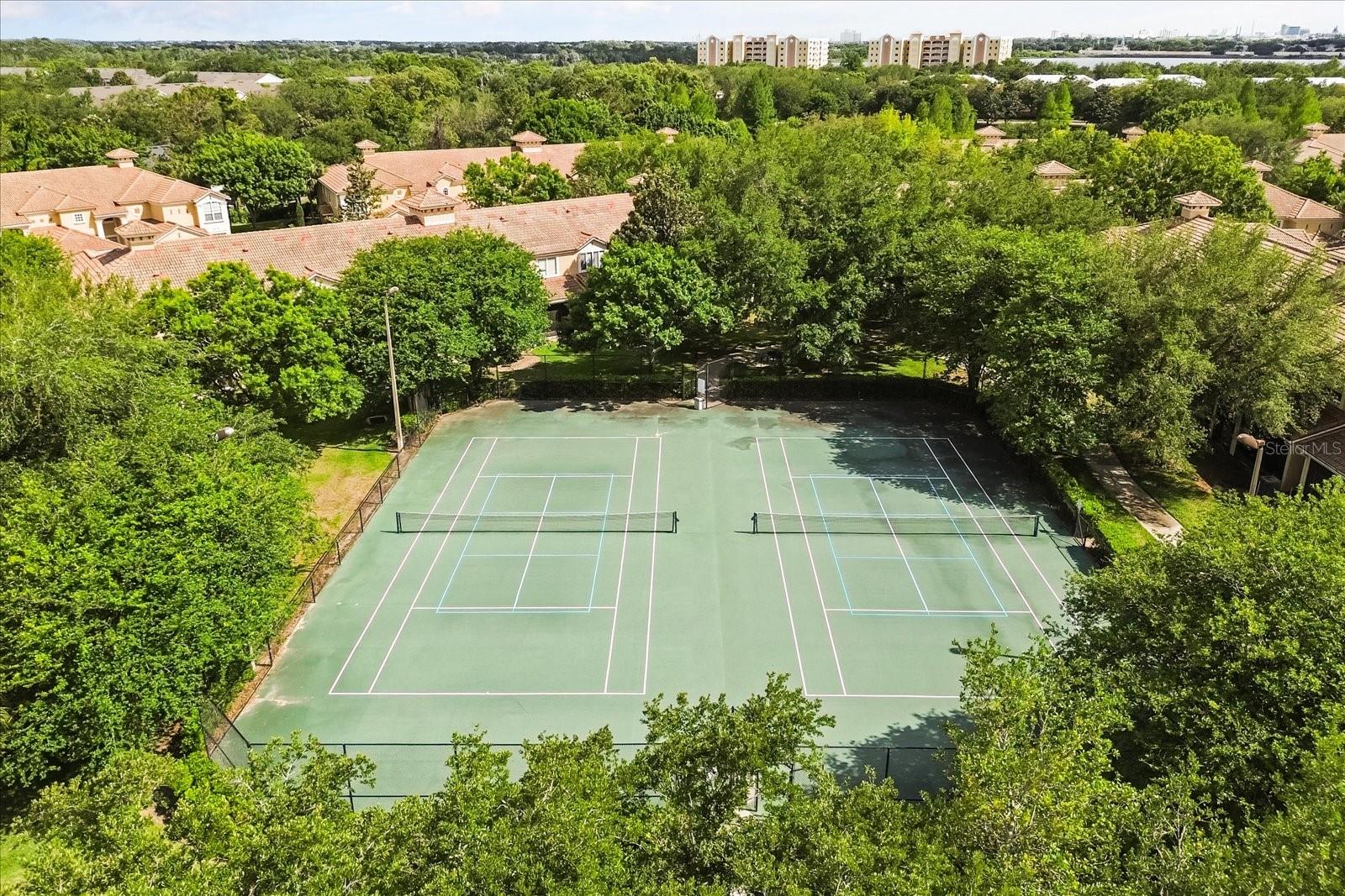 CARRIAGE HOMES/STONEBRIDGE COM - Residential