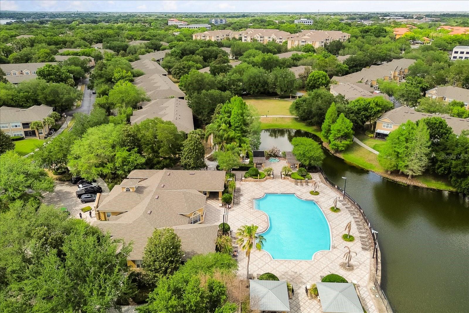 CARRIAGE HOMES/STONEBRIDGE COM - Residential