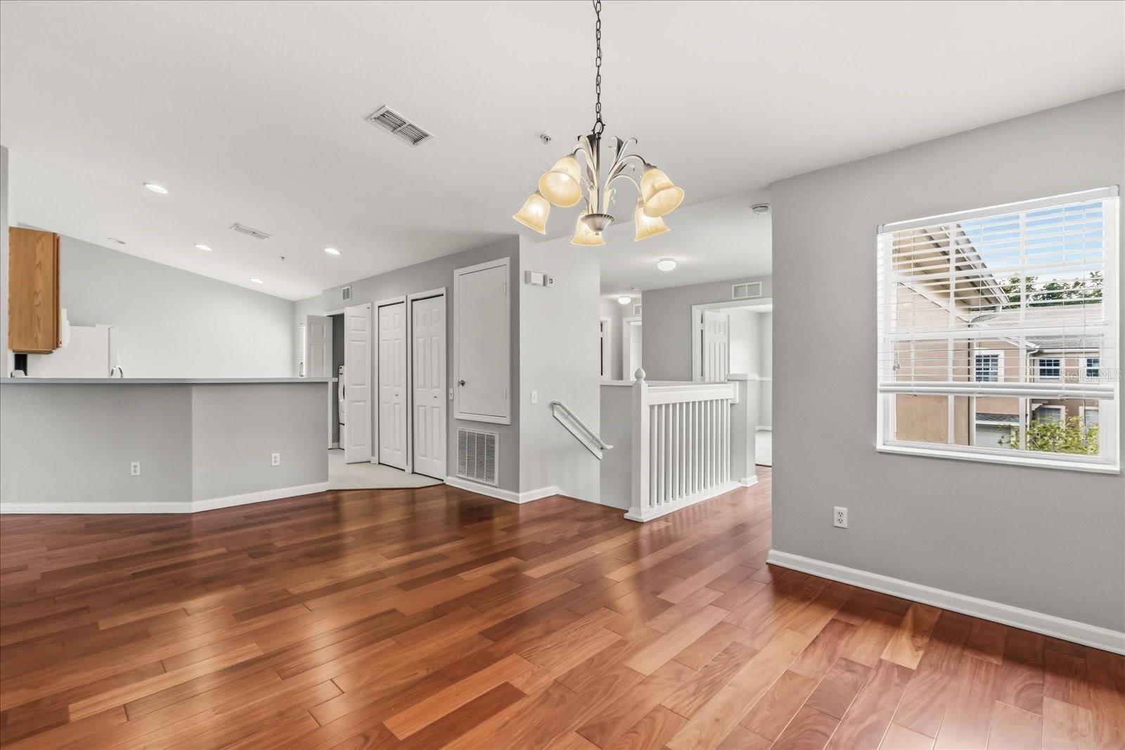 CARRIAGE HOMES/STONEBRIDGE COM - Residential