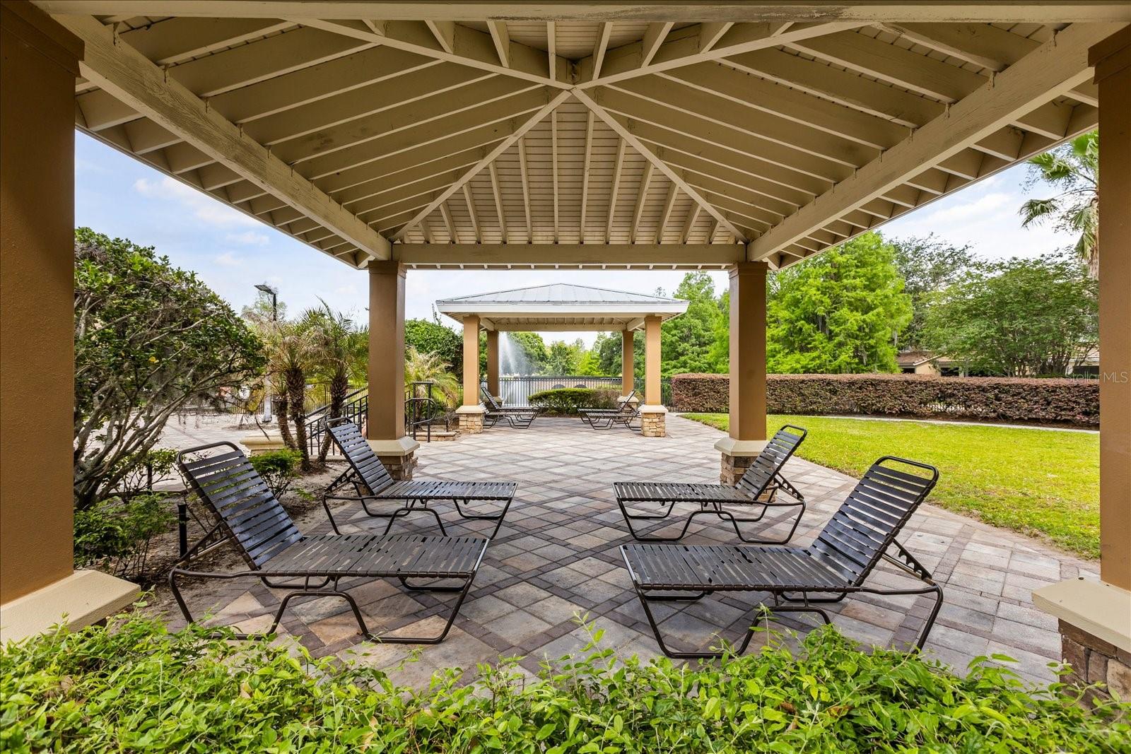 CARRIAGE HOMES/STONEBRIDGE COM - Residential