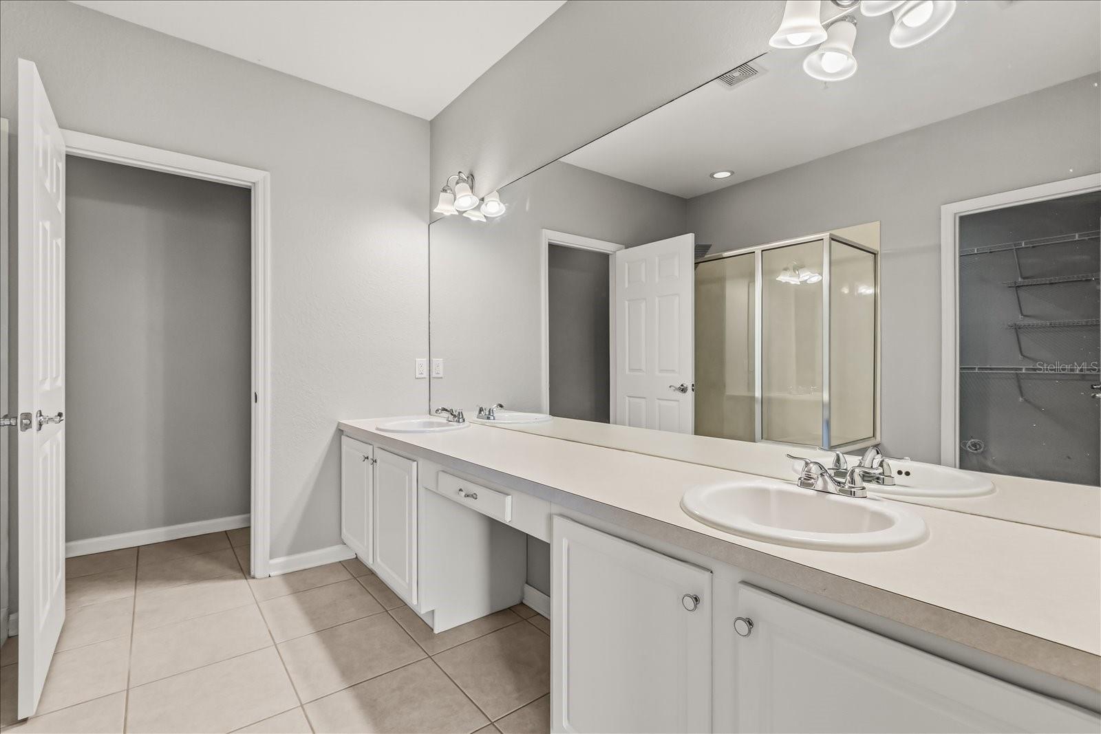 CARRIAGE HOMES/STONEBRIDGE COM - Residential