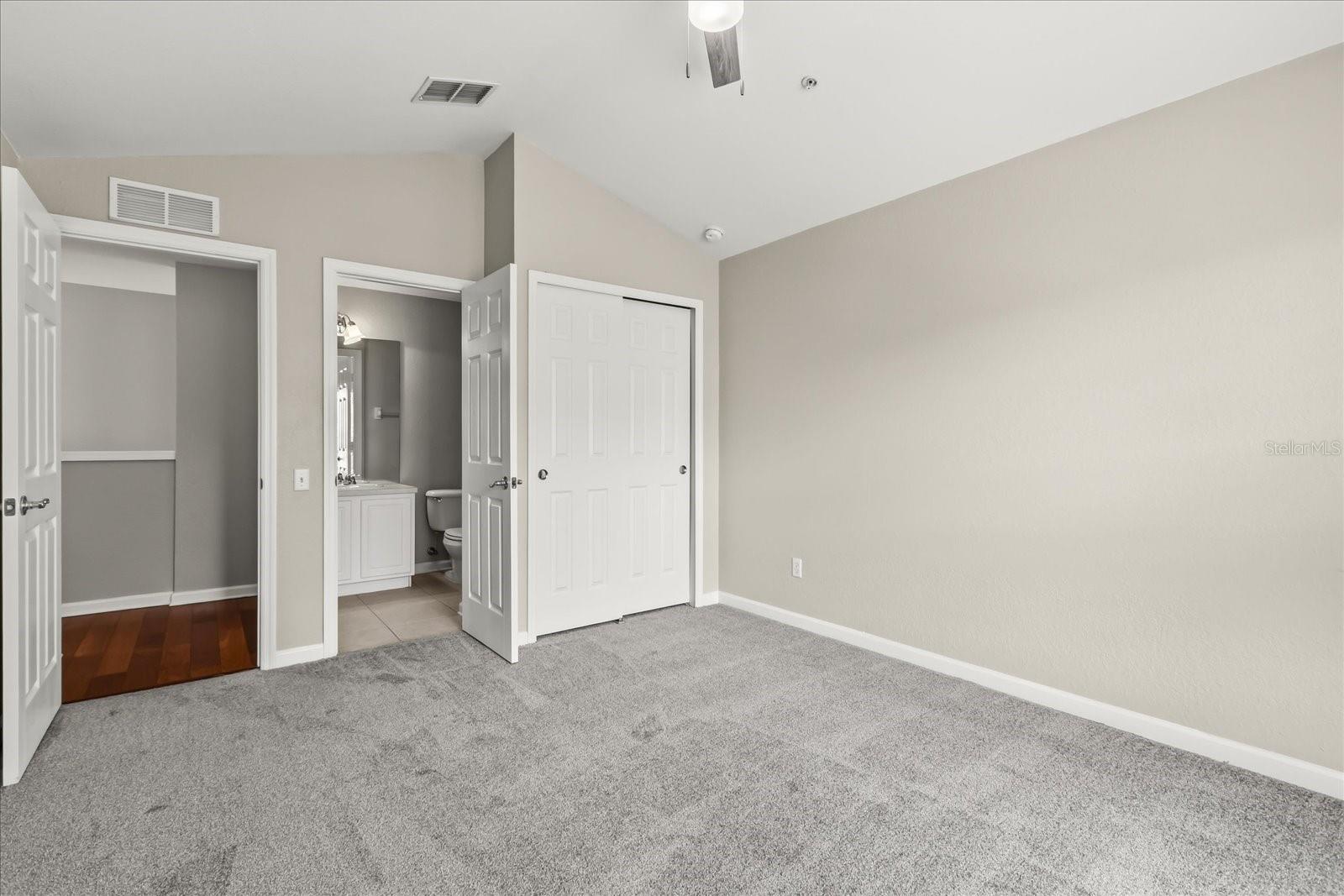 CARRIAGE HOMES/STONEBRIDGE COM - Residential