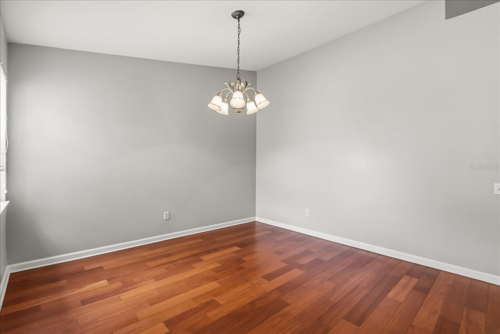 CARRIAGE HOMES/STONEBRIDGE COM - Residential