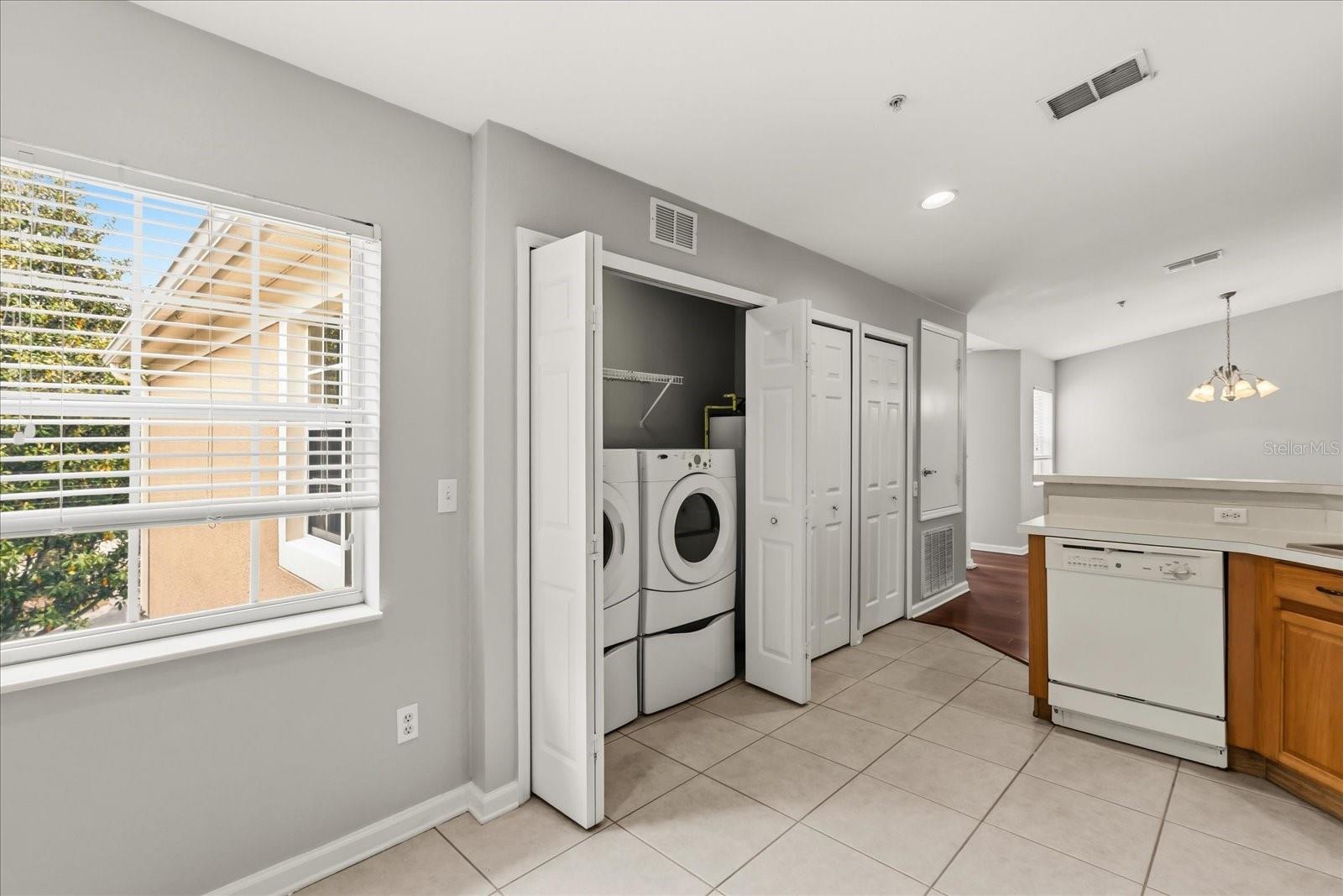 CARRIAGE HOMES/STONEBRIDGE COM - Residential