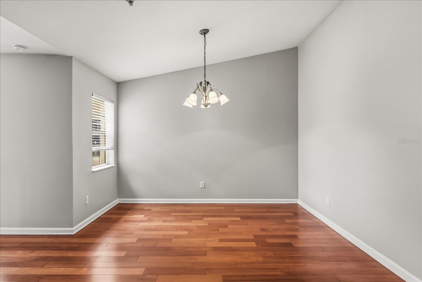 CARRIAGE HOMES/STONEBRIDGE COM - Residential