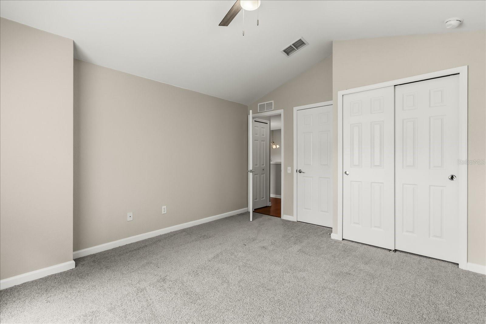 CARRIAGE HOMES/STONEBRIDGE COM - Residential