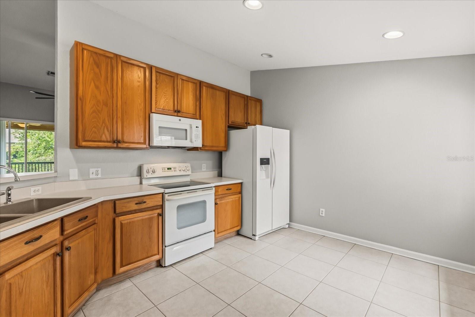 CARRIAGE HOMES/STONEBRIDGE COM - Residential