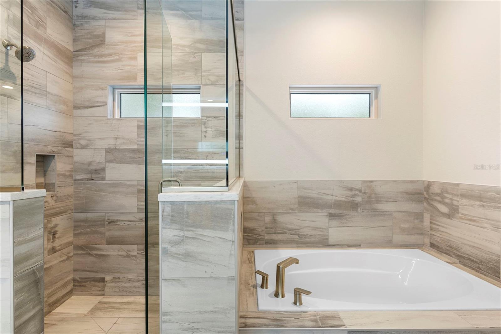 LAKE HELEN BLKS 51 & 60 BLAKEWOOD RESUB RESUB - Residential