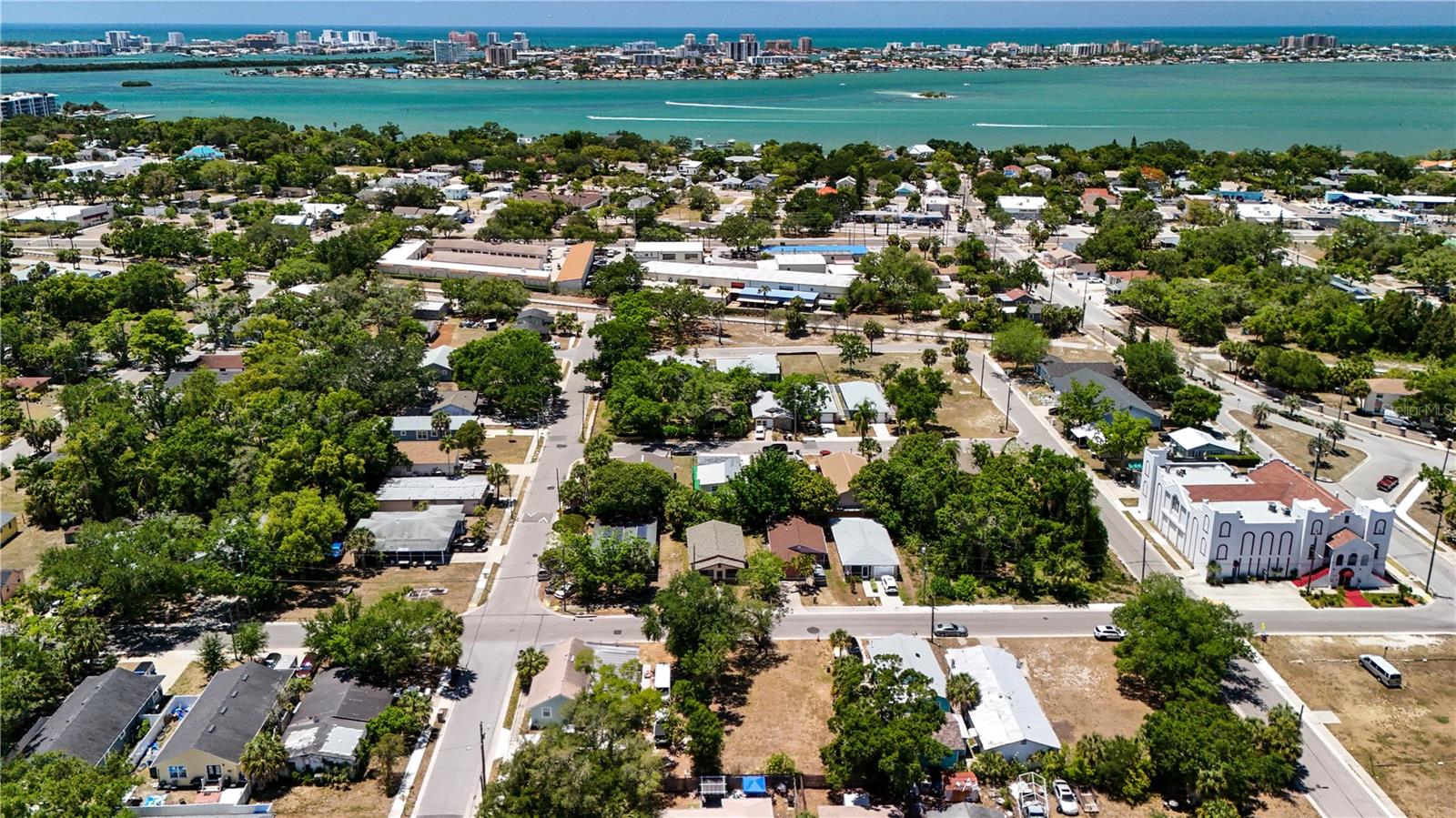 LINCOLN PLACE - Land