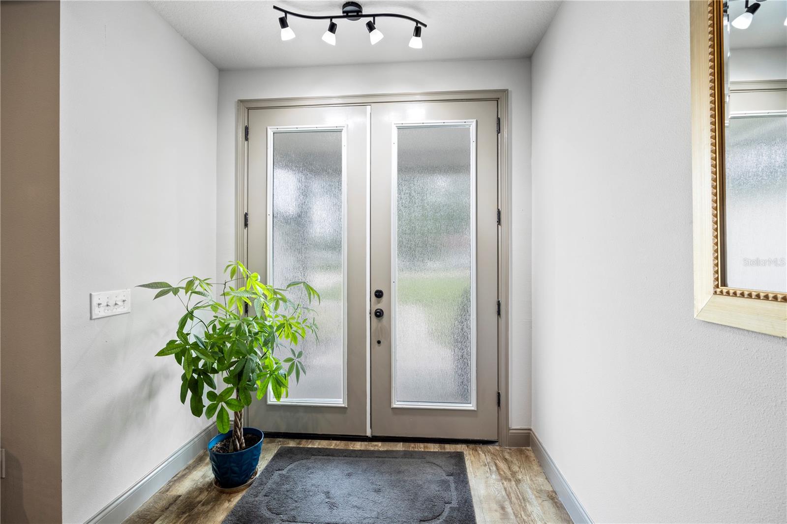 174 SW CABOOSE DRIVE