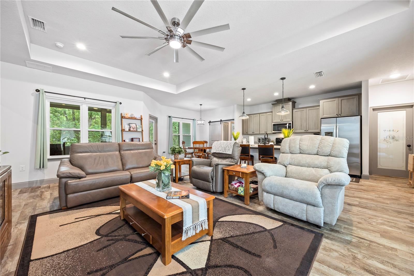 174 SW CABOOSE DRIVE