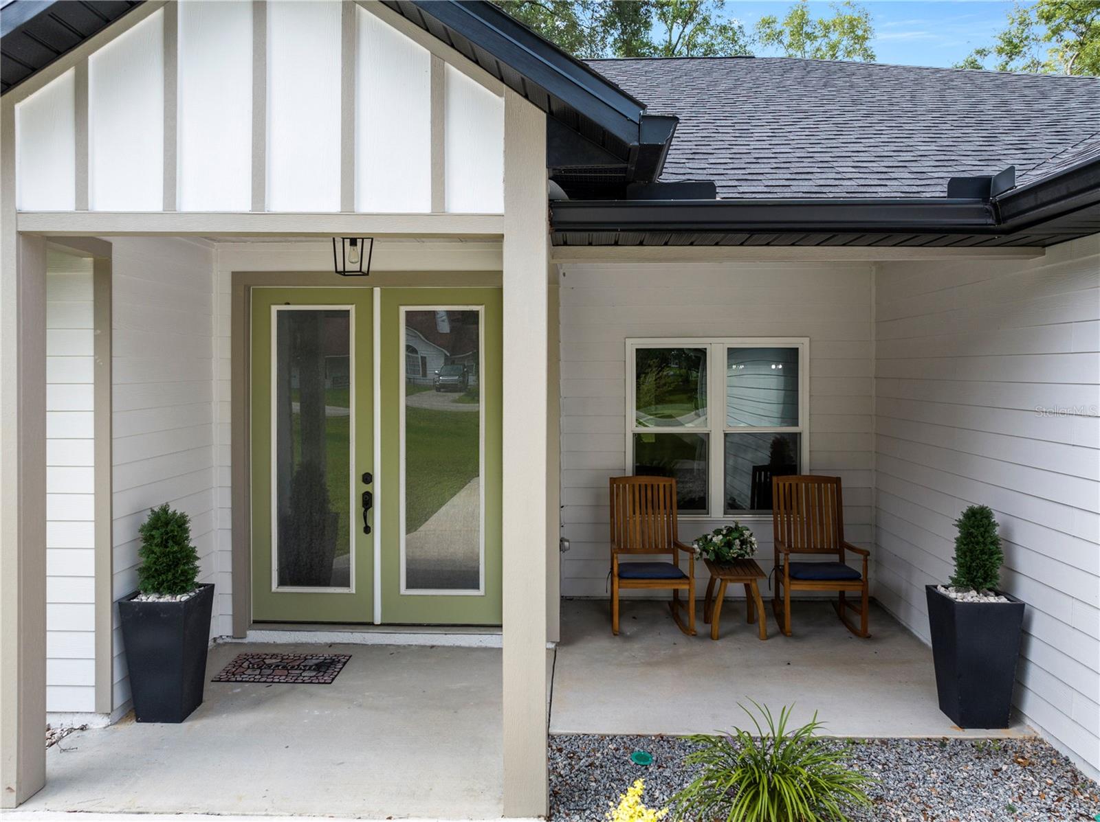174 SW CABOOSE DRIVE