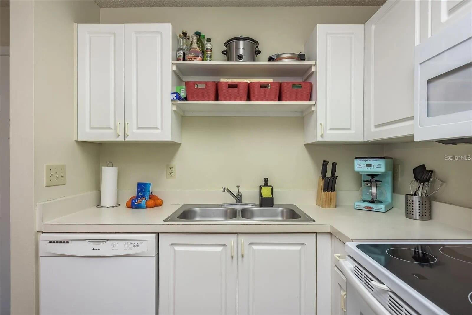 THE LANDINGS OF TAMPA A CONDOM - Residential