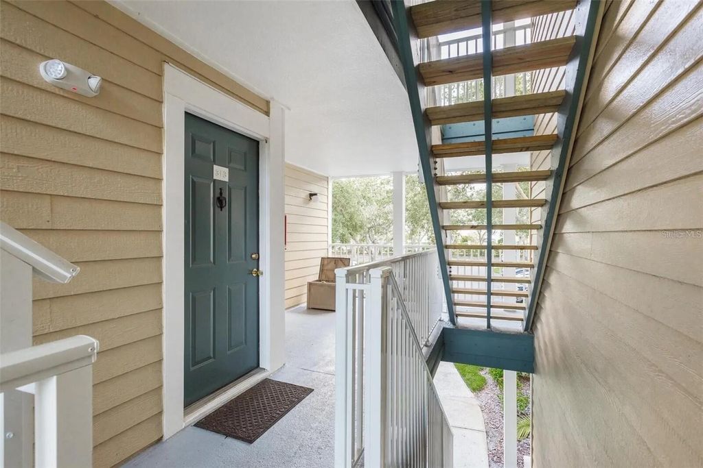 Photo of 4107 Chatham Oak Court #313, Tampa, FL 33624 (MLS # O6403046)