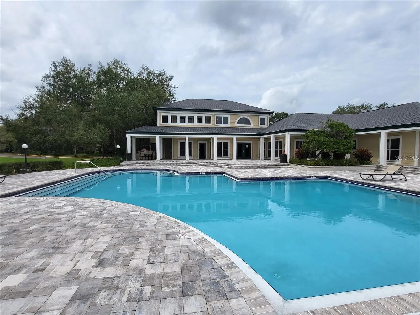 THE LANDINGS OF TAMPA A CONDOM - Residential